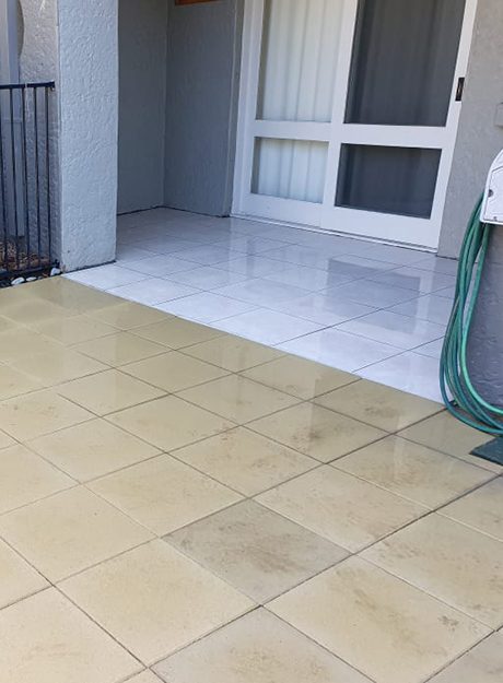 Fully fenced private courtyard in the pet friendly apartment